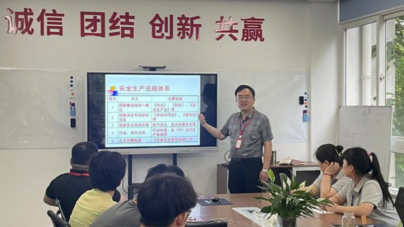 对于报班费用，我们不能仅仅看数字，更要关注性价比。以下是一些衡量性价比的要点：