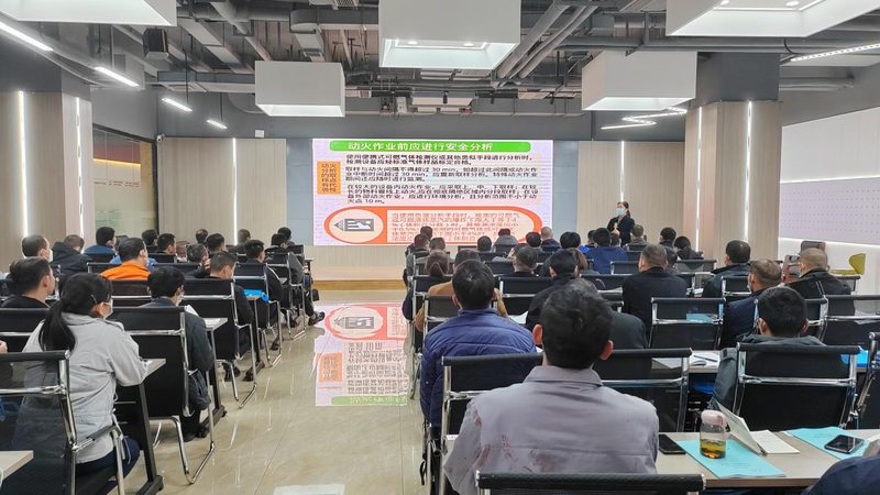 企业培训与拓展培训：解析其优缺点