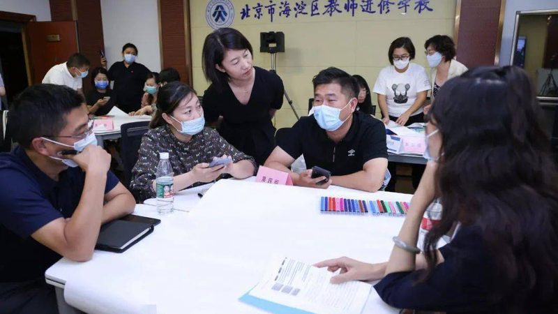 在选择网络教学平台时，以下要点需要关注：